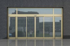 四种不同材质制作玻璃门的方法