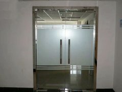 办公楼玻璃门安装案例